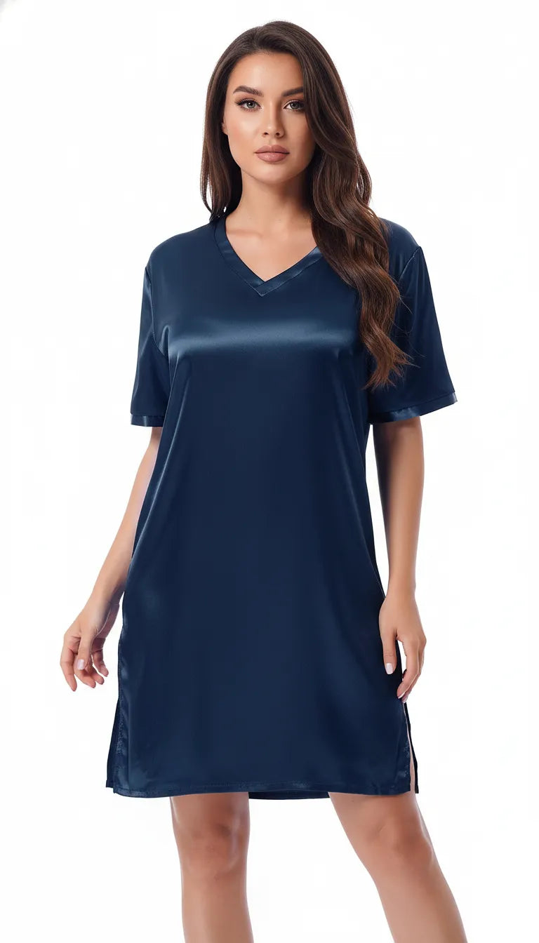 Nuisette Satin Bleu Marine pour Femme | Coupe Droite avec Fentes | Manches Courtes | 1 Pièce - Vue de face