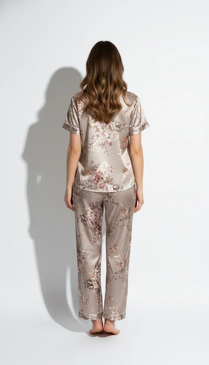 Pyjama Satin Beige et Floral pour Femme | Ensemble Chemise Manches Courtes & Pantalon Long 2 Pièces - Vue de dos