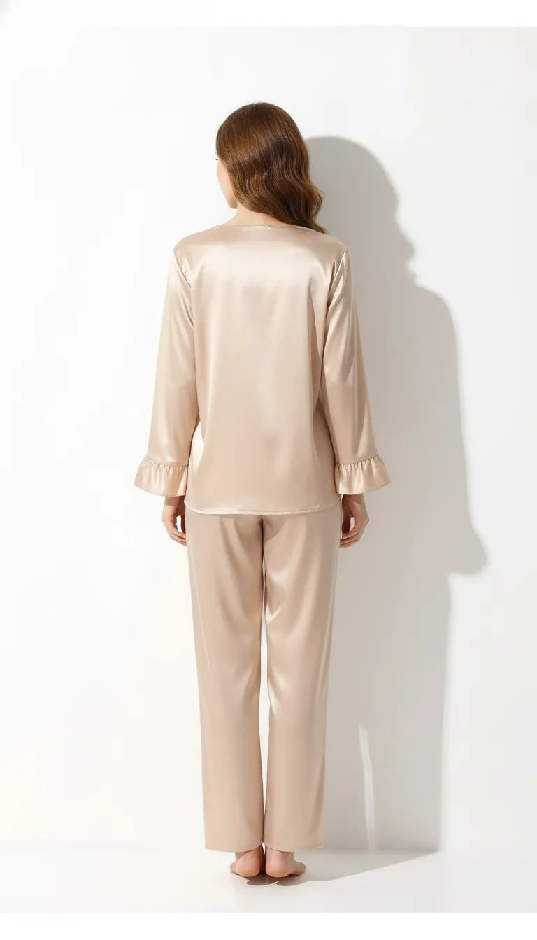 Pyjama Satin Beige pour Femme | Ensemble Romantique | Chemise Manches Longues et Pantalon | 2 Pièces - Vue de dos