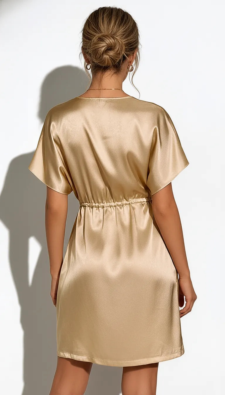 Pyjama Satin Beige pour Femme | Nuisette Romantique | Manches Courtes | 1 Pièce - Vue de dos