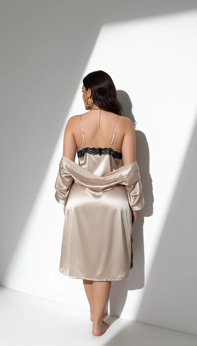 Pyjama Satin Beige pour Femme | Nuisette à Bretelles et Kimono Long | Ensemble 2 Pièces - Vue de dos