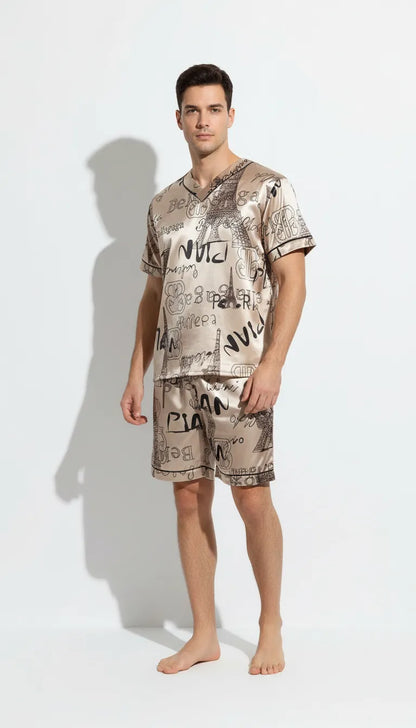 Pyjama Satin Beige pour Homme | Motif Parisien Chic | T-shirt Manches Courtes & Short | 2 Pièces - Vue de face