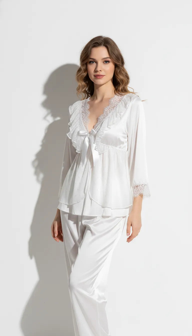 Pyjama Satin Blanc | Romantique et Délicat | Chemise à Manches Longues & Pantalon | 2 Pièces Femme - Vue de face