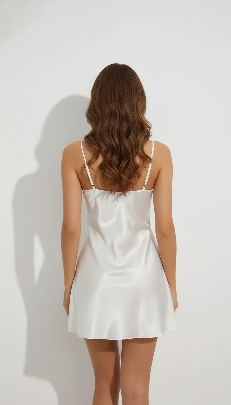 Pyjama Satin Blanc Femme | Nuisette Décolletée et Fluide | 1 Pièce - Vue de dos