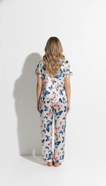 Pyjama Satin Blanc et Bleu pour Femme | Ensemble Chemise Manches Courtes et Pantalon Motif Papillons | 2 Pièces - Vue de dos