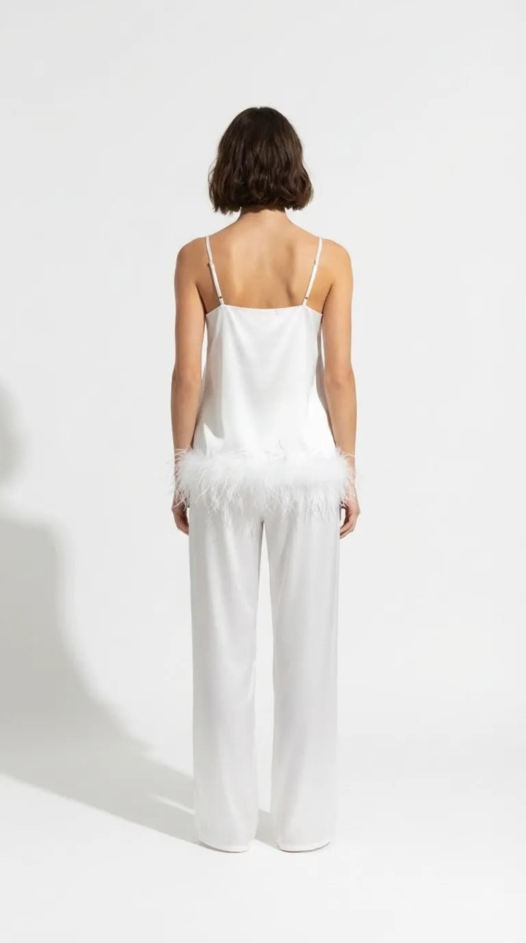 Pyjama Satin Blanc pour Femme | Débardeur à fines bretelles et Pantalon large à plumes | 2 Pièces - Vue de dos