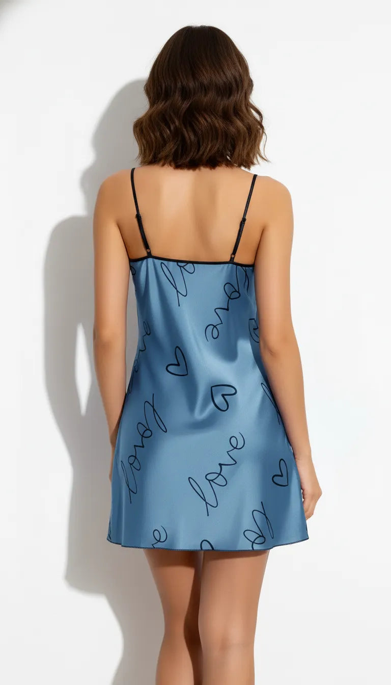 Pyjama Satin Bleu Ciel Femme | Nuisette Romantique avec Cœurs et Volupté | 1 Pièce - Vue de dos