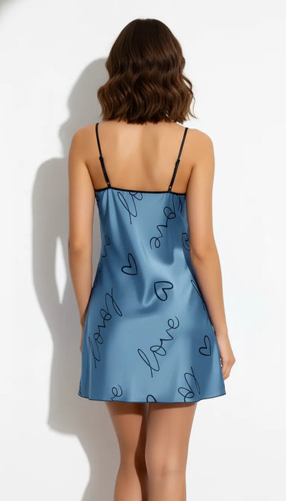 Pyjama Satin Bleu Ciel Femme | Nuisette Romantique avec Cœurs et Volupté | 1 Pièce - Vue de dos