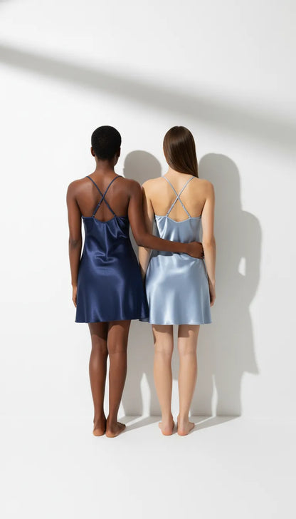 Pyjama Satin Bleu Ciel et Marine pour Femme | Nuisette Fluide Bretelles Croisées | Pack 2 Pièces - Vue de dos