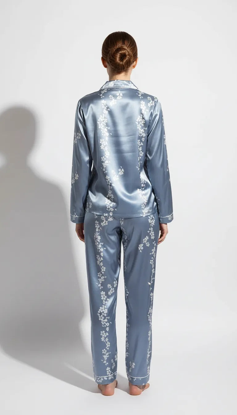 Pyjama Satin Bleu Clair Floral Femme | Chic & Romantique | Chemise & Pantalon | 2 Pièces - Vue de dos