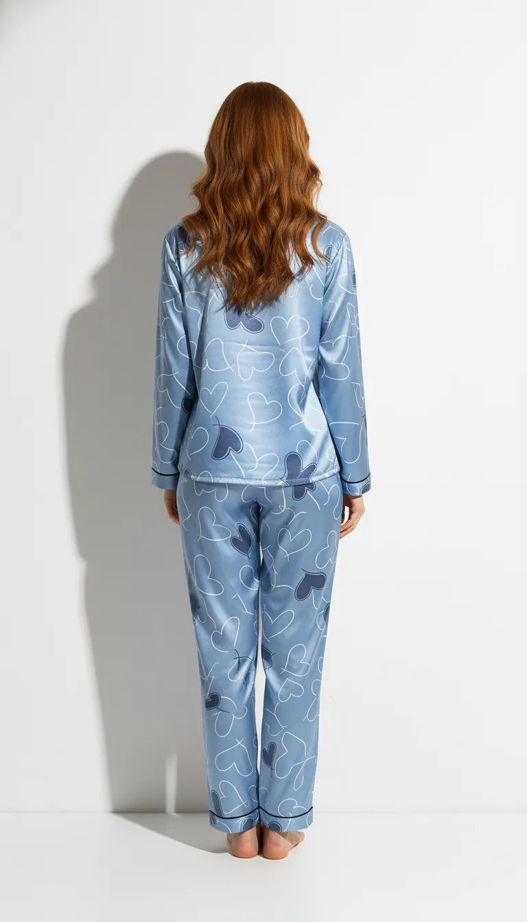 Pyjama Satin Bleu Clair à Coeurs pour Femme | Chemise Manches Longues & Pantalon | Ensemble 2 Pièces - Vue de dos