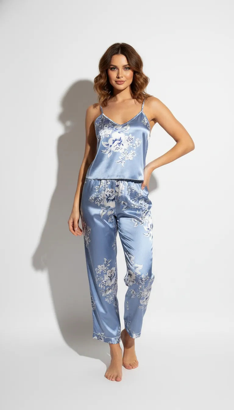 Pyjama Satin Bleu Floral pour Femme | Débardeur et Pantalon Fluide | Ensemble 2 Pièces - Vue de face