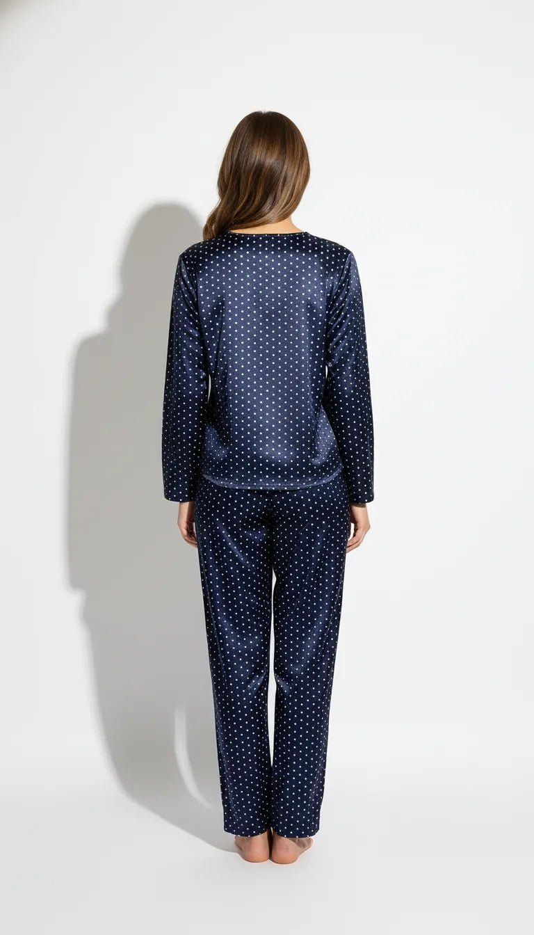 Pyjama Satin Bleu Marine à Pois Blancs pour Femme | Ensemble Confortable et Chic | Pantalon et Haut Manches Longues | 2 Pièces - Vue de dos