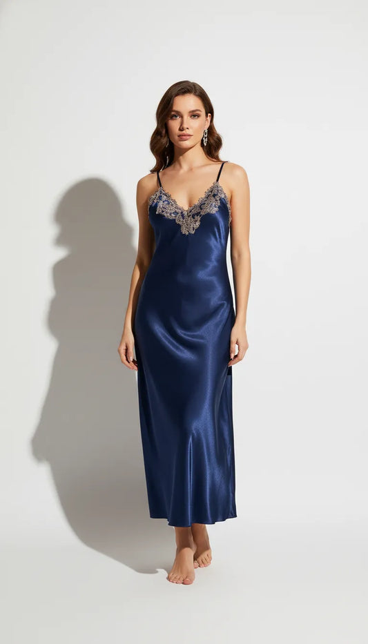 Pyjama Satin Bleu Marine pour Femme | Nuisette Longue avec Dentelle | 1 Pièce - Vue de face