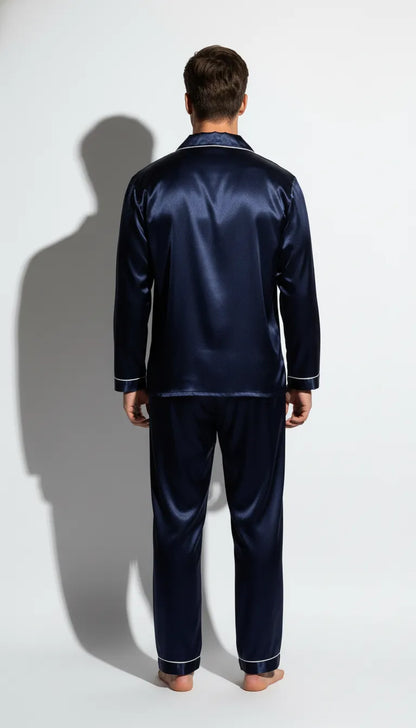 Pyjama Satin Bleu Nuit pour Homme | Ensemble Classique avec Liserés Blancs | Chemise Manches Longues et Pantalon | 2 Pièces - Vue de dos