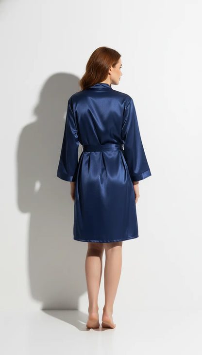 Pyjama Satin Bleu Nuit pour Femme | Ensemble Kimono & Nuisette à Bretelles | 2 Pièces - Vue de dos