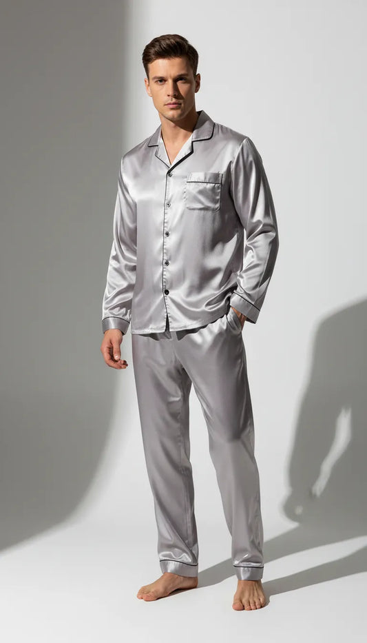 Pyjama Satin Gris Argenté pour Homme | Classique & Chic | Chemise Manches Longues & Pantalon | 2 Pièces - Vue de face