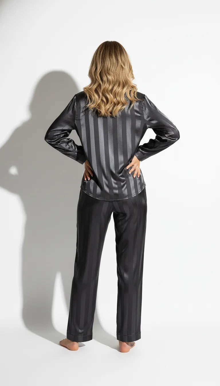 Pyjama Satin Gris à Rayures pour Femme | Ensemble Classique | Chemise Manches Longues & Pantalon | 2 Pièces - Vue de dos