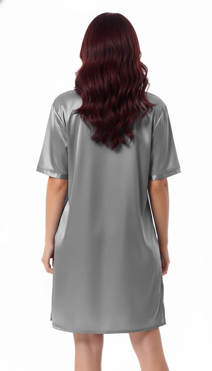 Pyjama Satin Gris perle pour Femme | Nuisette courte en satin fluide avec fentes latérales | 1 Pièce - Vue de dos