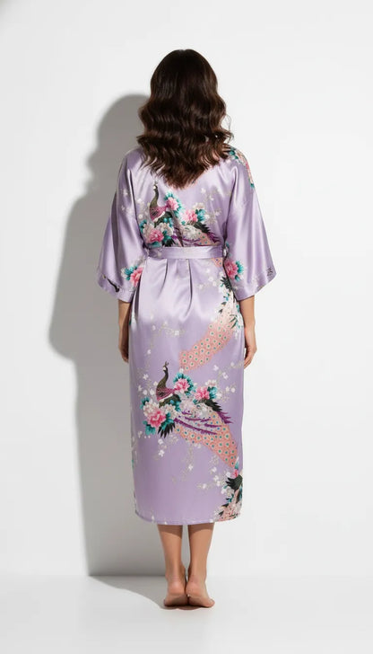 Pyjama Satin Lilas pour Femme | Kimono Long à Imprimé Paon et Fleurs | 1 Pièce - Vue de dos