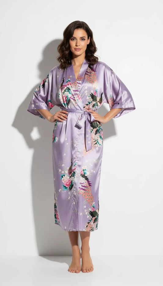 Pyjama Satin Lilas pour Femme | Kimono Long à Imprimé Paon et Fleurs | 1 Pièce - Vue de face