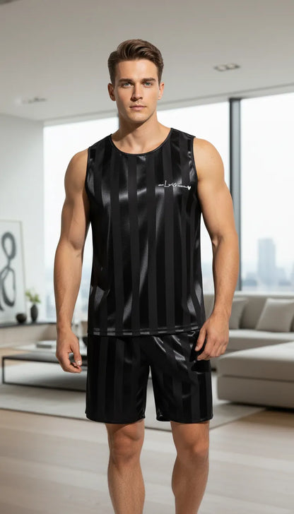 Pyjama Satin Noir Homme | Sporty Chic | Débardeur et Short | 2 Pièces - Mise en situation portée