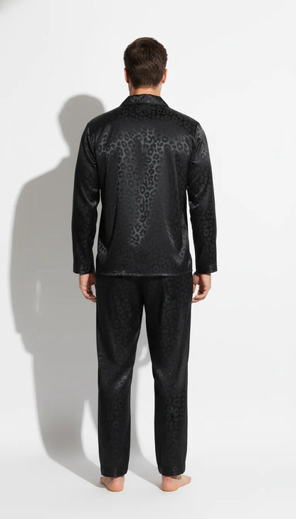 Pyjama Satin Noir Léopard pour Homme | Moderne et Chic | Chemise Manches Longues et Pantalon | 2 Pièces - Vue de dos