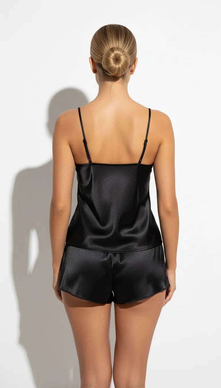 Pyjama Satin Noir Romantique pour Femme | Débardeur avec Dentelle & Shorty | Ensemble 2 Pièces - Vue de dos