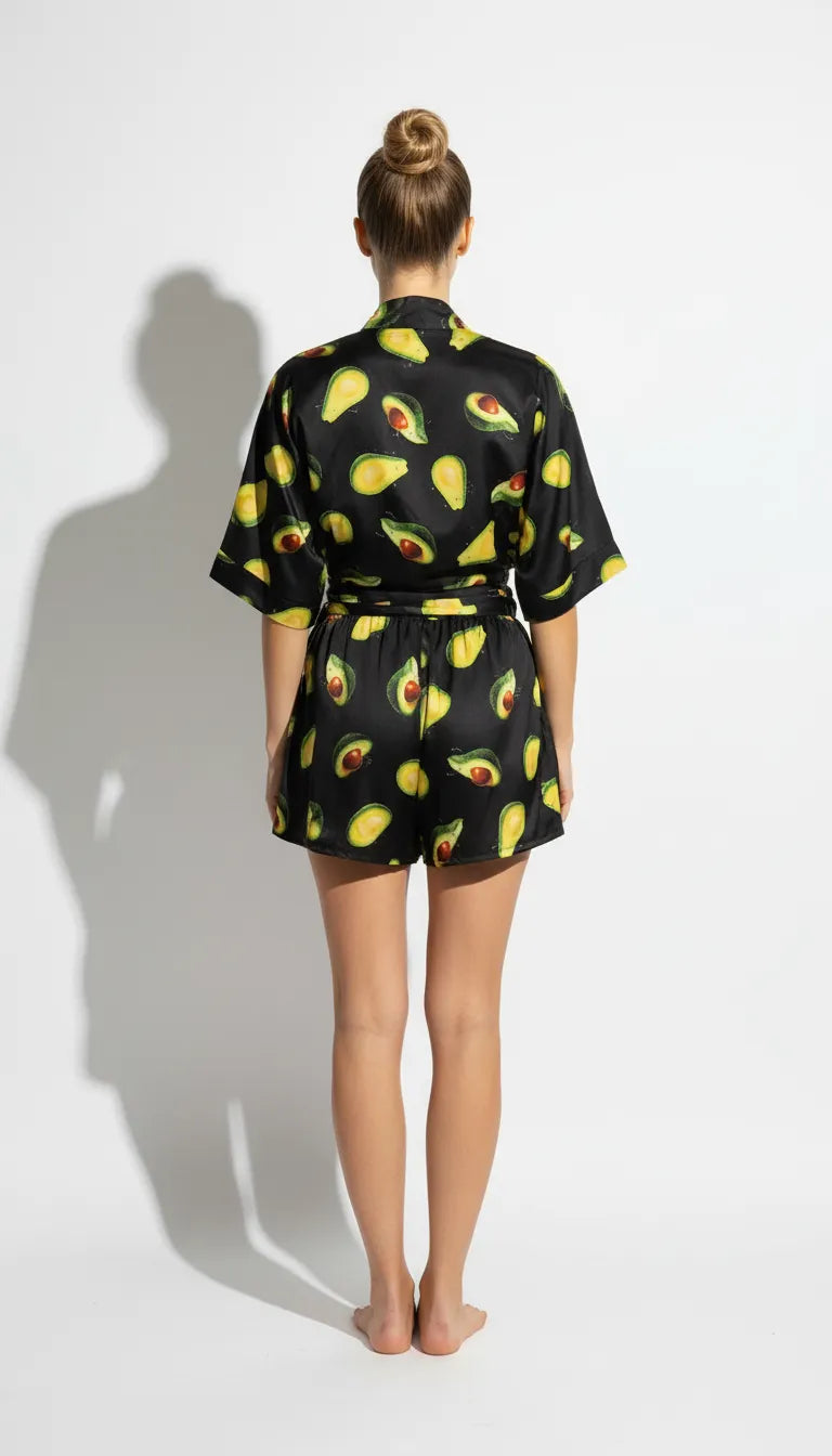 Pyjama Satin Noir & Avocats pour Femme | Ensemble Short & Kimono Court | 3 Pièces - Vue de dos