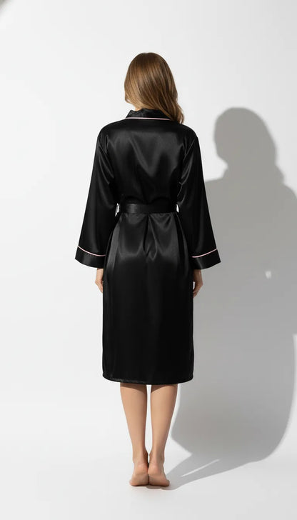 Pyjama Satin Noir et Rose pour Femme | Kimono Long à liseré contrastant | 1 Pièce - Vue de dos