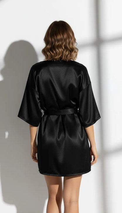 Pyjama Satin Noir pour Femme | Kimono court à franges et ceinture | 1 Pièce - Vue de dos