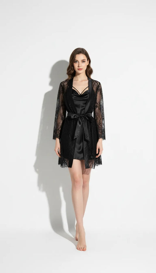 Pyjama Satin Noir pour Femme | Kimono en Dentelle Longues Manches | Ensemble 2 Pièces - Vue de face