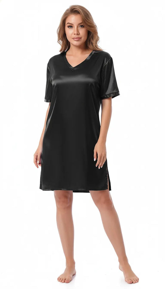 Pyjama Satin Noir pour Femme | Nuisette courte à col V et fentes latérales | 1 Pièce - Vue de face
