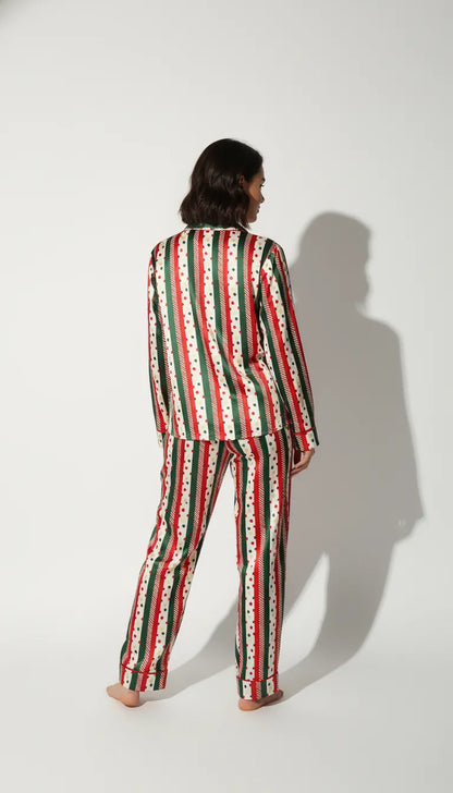 Pyjama Satin Rayures & Pois Vert et Rouge pour Femme | Chic & Cosy | Chemise Manches Longues et Pantalon | 2 Pièces - Vue de dos