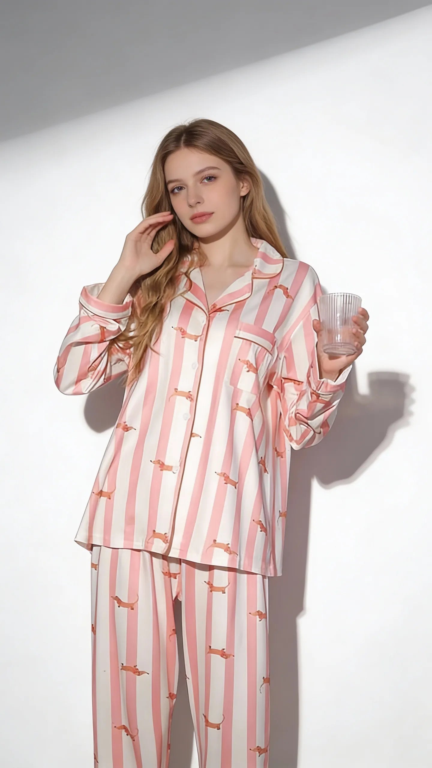 Pyjama Satin Rose | Moderne Chic | Chemise Femme | Ensemble 2 Pièces - Vue de face
