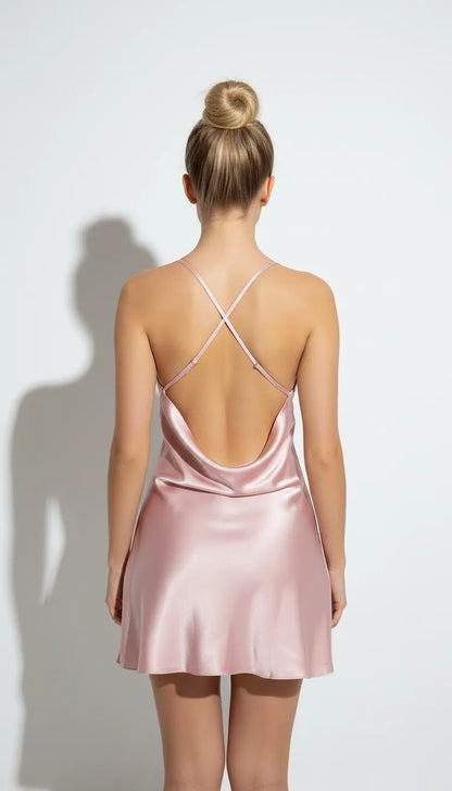 Pyjama Satin Rose Poudré pour Femme | Nuisette Décolletée et Fluide | 1 Pièce - Vue de dos