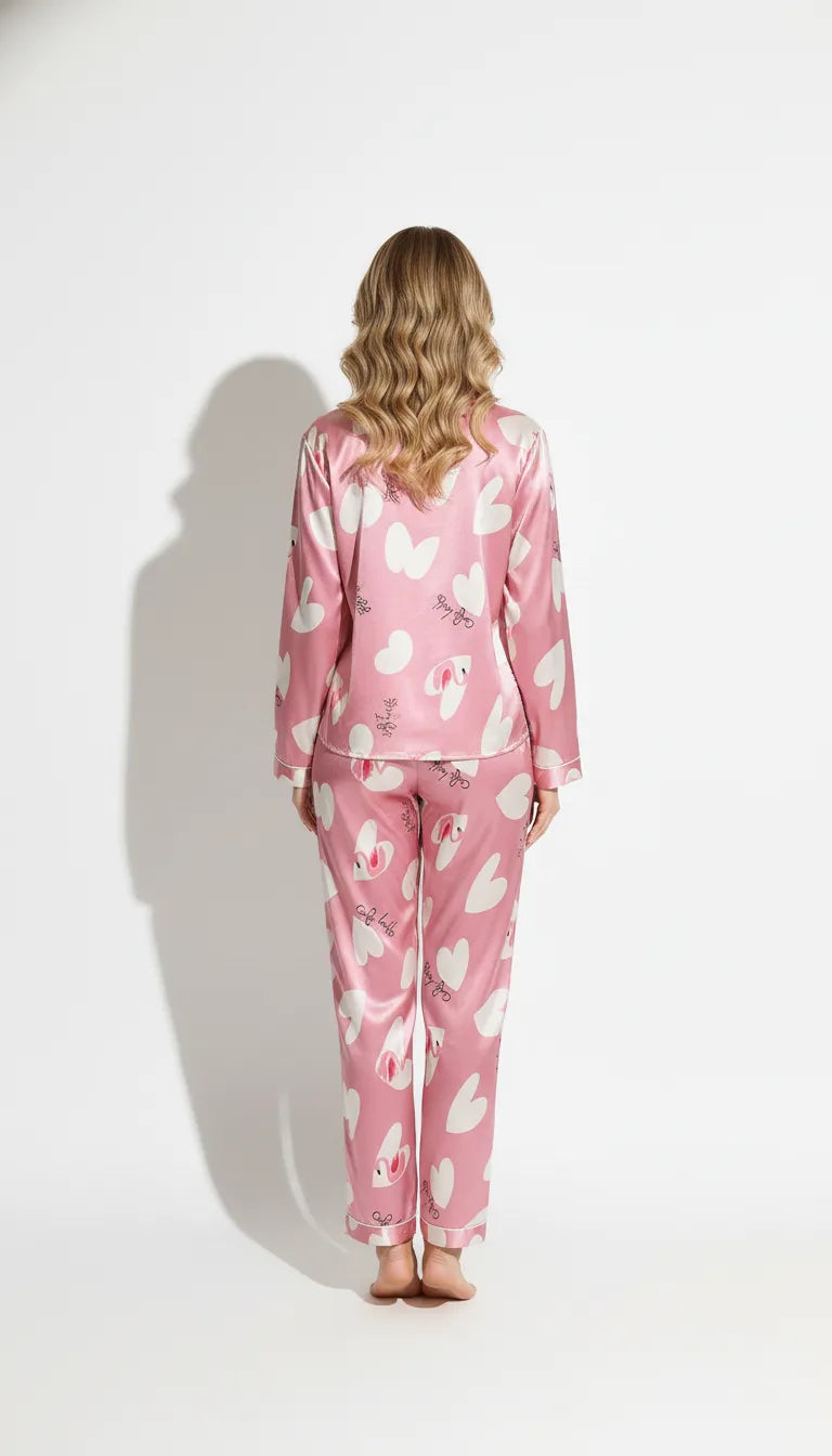 Pyjama Satin Rose Poudré pour Femme | Imprimé Cœurs & Cygnes | Chemise Manches Longues & Pantalon | 2 Pièces - Vue de dos