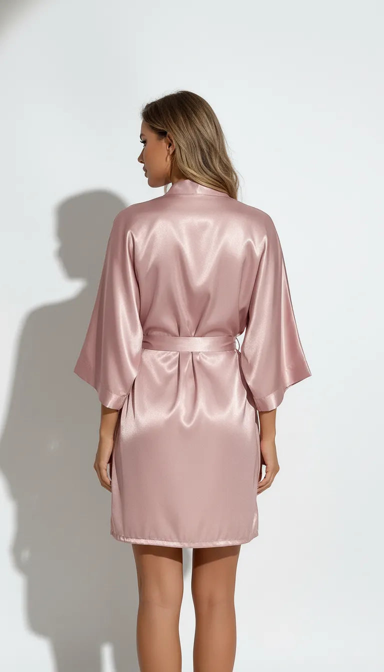 Pyjama Satin Rose Poudré pour Femme | Kimono Long Fluide | Ceinture Satin | 1 Pièce - Vue de dos