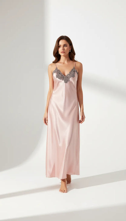 Pyjama Satin Rose Poudré pour Femme | Nuisette Longue Dentelle | 1 Pièce - Vue de face