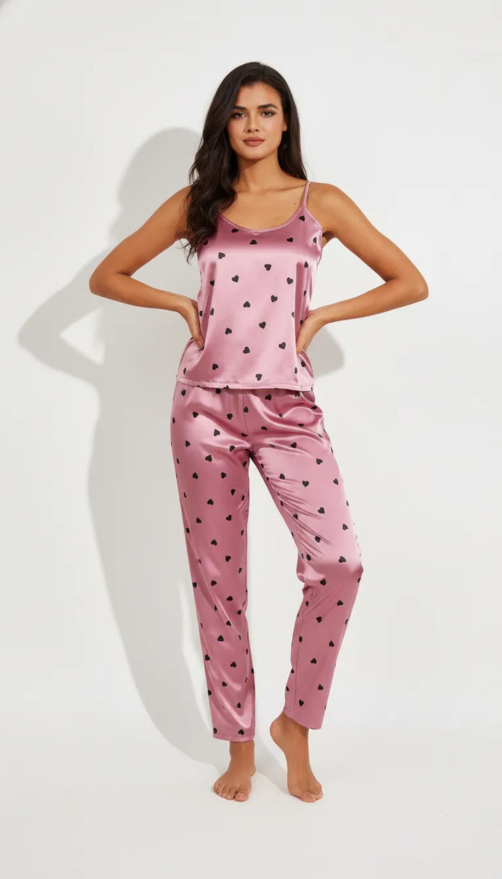 Pyjama Satin Rose à Coeurs Noirs pour Femme | Débardeur et Pantalon Fluide 2 Pièces - Vue de face