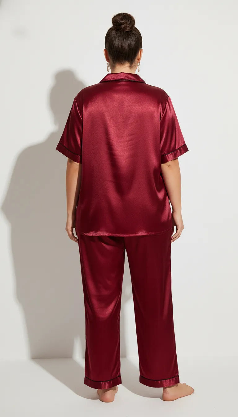 Pyjama Satin Rouge Bordeaux pour Femme | Classique Élégant | Chemise à Manches Courtes et Pantalon | 2 Pièces - Vue de dos