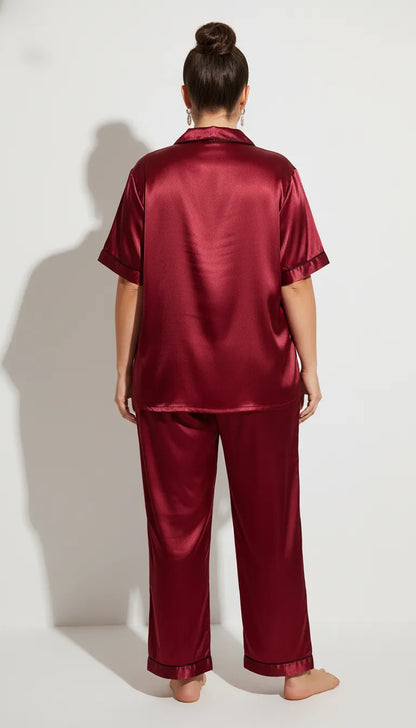 Pyjama Satin Rouge Bordeaux pour Femme | Classique Élégant | Chemise à Manches Courtes et Pantalon | 2 Pièces - Vue de dos