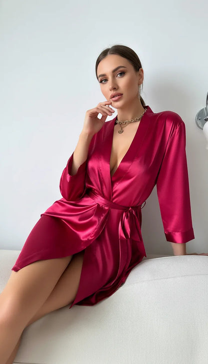 Pyjama Satin Rouge Écarlate pour Femme | Kimono Long Romantique | 1 Pièce - Vue de face