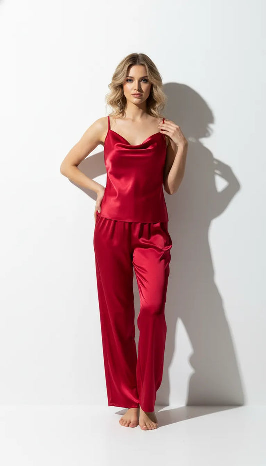 Pyjama Satin Rouge Écarlate pour Femme | Débardeur et Pantalon Fluide | Ensemble 2 Pièces - Vue de face