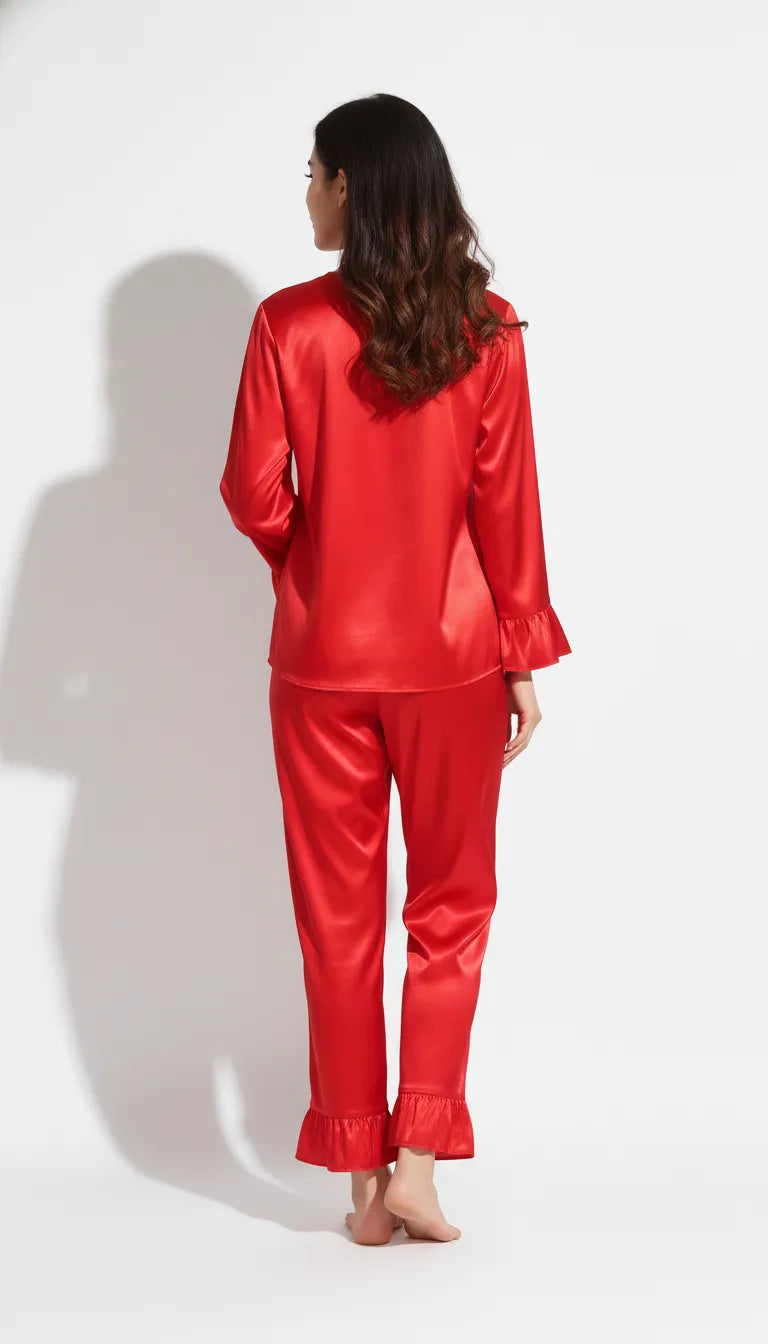 Pyjama Satin Rouge Éclatant pour Femme | Chemise Longue Broderie et Volants | Pantalon Fluide | Ensemble 2 Pièces - Vue de dos