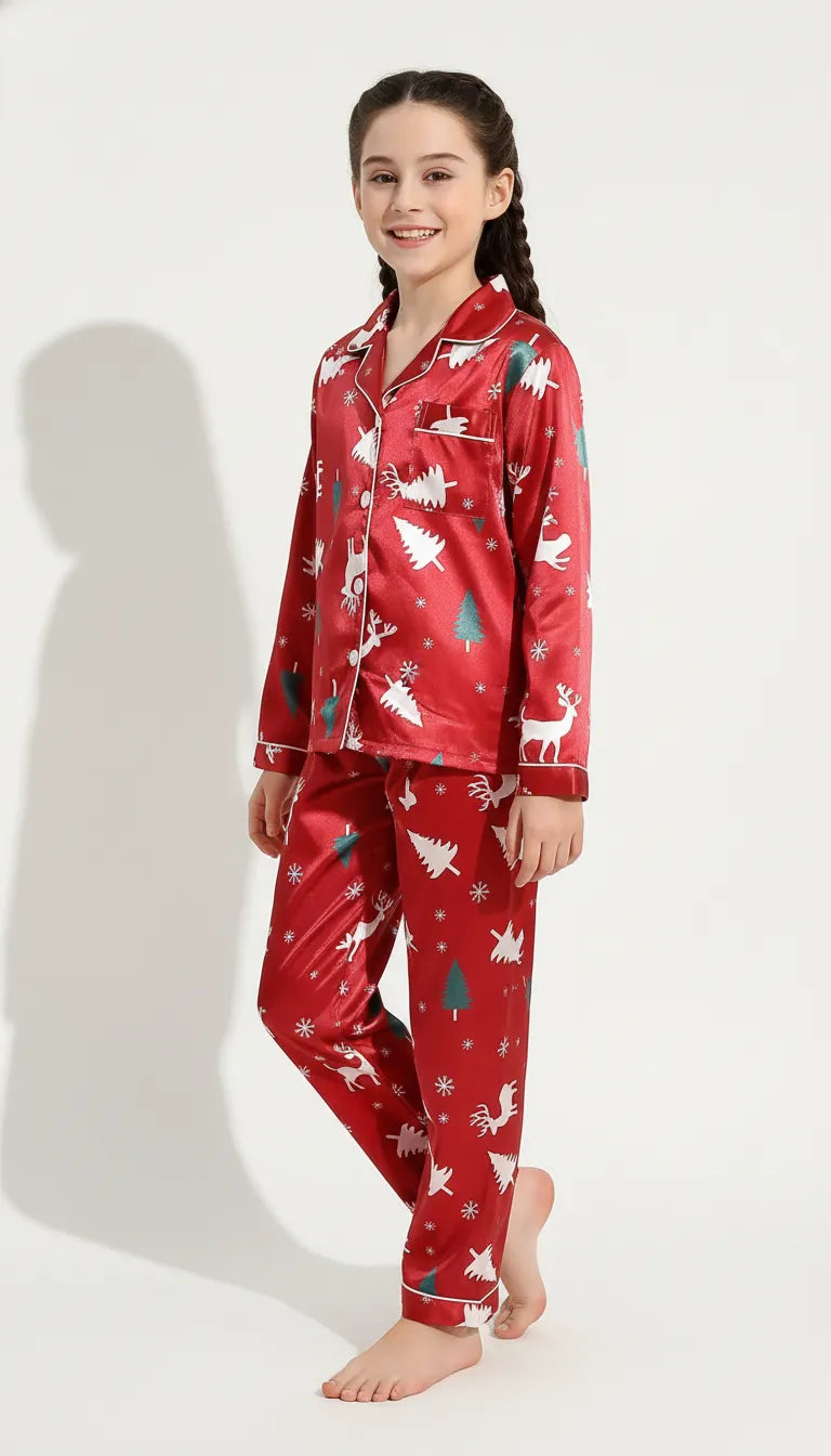 Pyjama Satin Rouge Noël Fille | Ensemble Chemise & Pantalon | Manches longues | 2 Pièces - Vue de face