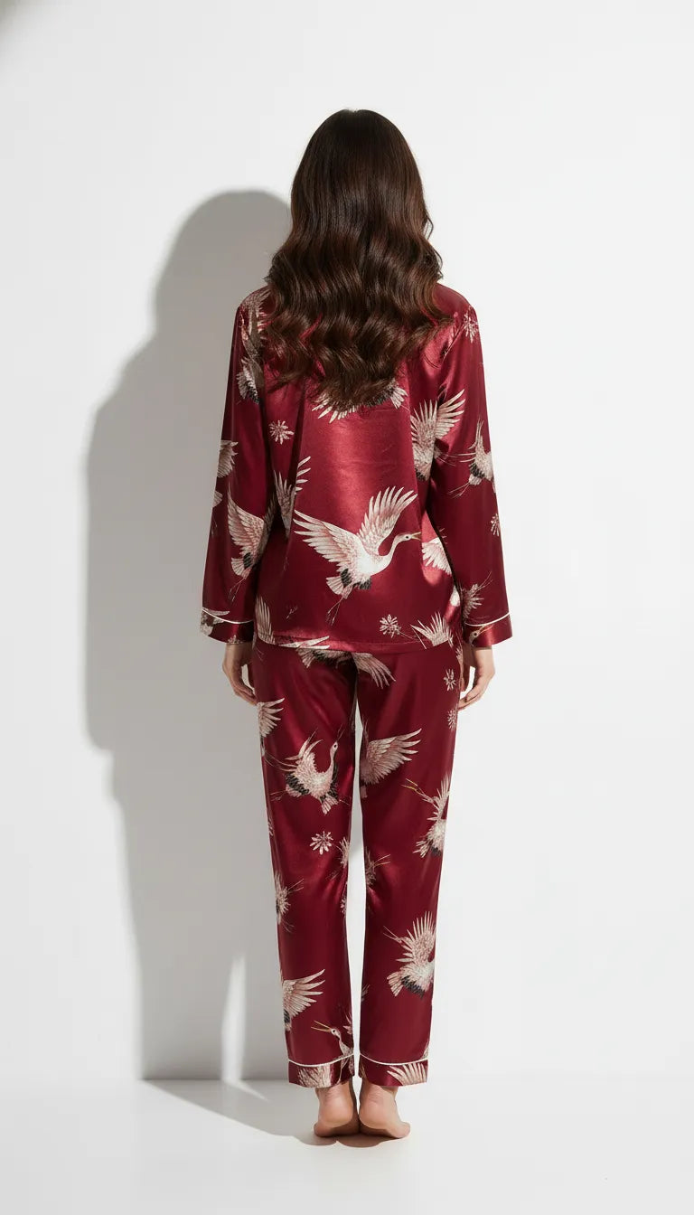 Pyjama Satin Rouge & Blanc Femme | Imprimé Grues & Satiné | Chemise Manches Longues & Pantalon | 2 Pièces - Vue de dos