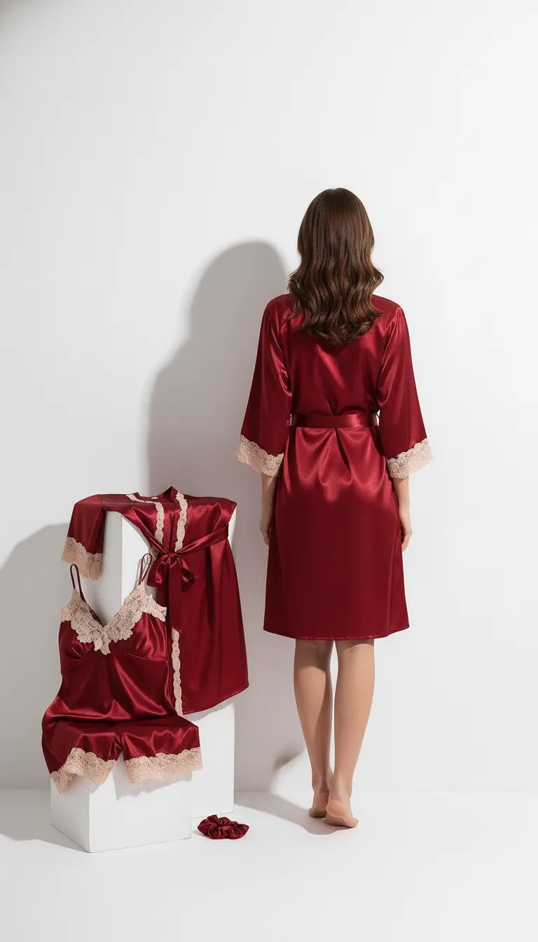 Pyjama Satin Rouge & Crème Femme | Ensemble Romantique | Débardeur & Short & Robe & Peignoir | 5 Pièces - Vue de dos