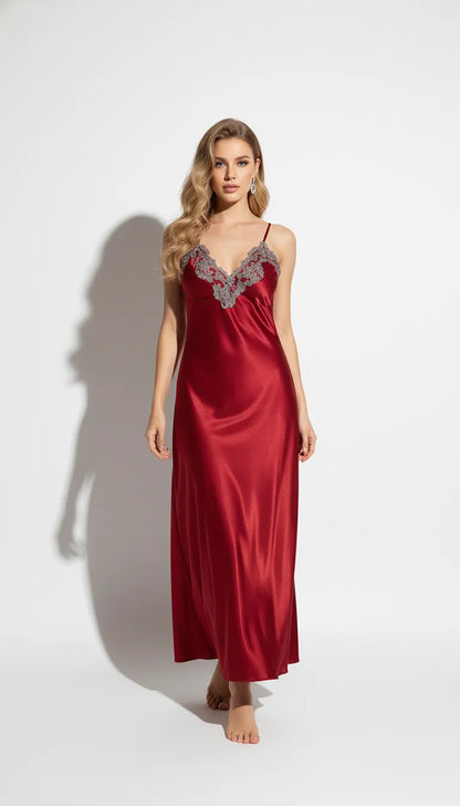 Pyjama Satin Rouge pour Femme | Nuisette Longue avec Décolleté Dentelle | 1 Pièce - Vue de face