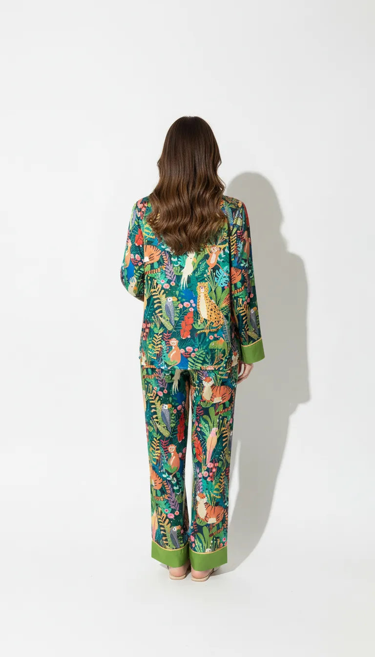 Pyjama Satin Vert Jungle pour Femme | Chemise Manches Longues et Pantalon | Ensemble 2 Pièces - Vue de dos